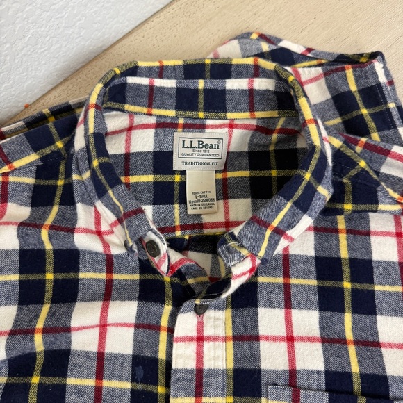 L.L. BEAN Men’s Plaid Flannel Traditional Fit | Large - Tall - Picture 5 of 5